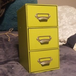 Desk organizer